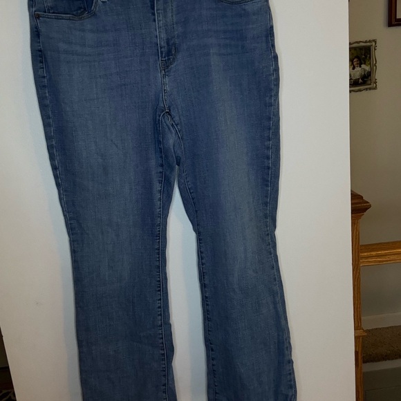 Levi's Women's Boot Cut Denim Jeans - Classic Blue - Picture 1 of 4
